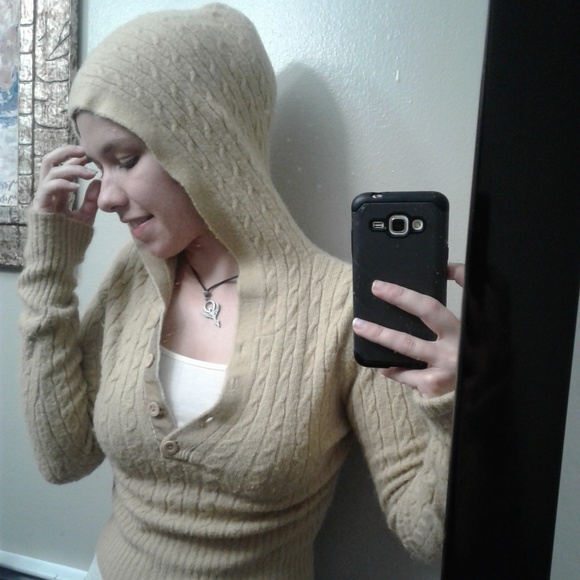 Butterscotch Pullover Hooded Sweater Aeropostale - Picture 8 of 8